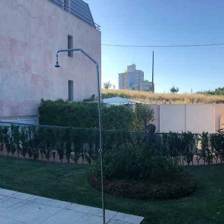 Apartamento Monsanto Palms *